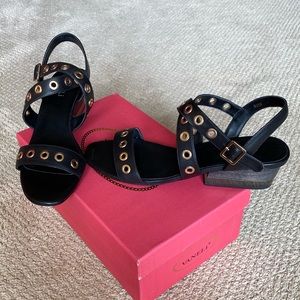 VANELI  BLACK SANDALS  (10 & 1/2 N)
